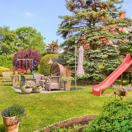 Δωμάτια σε οικογενειακή κατοικία Garden 60m Od Plazy *