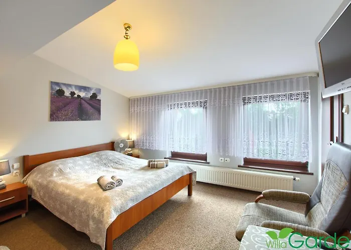 Garden 60m Od Plazy Habitación en casa particular