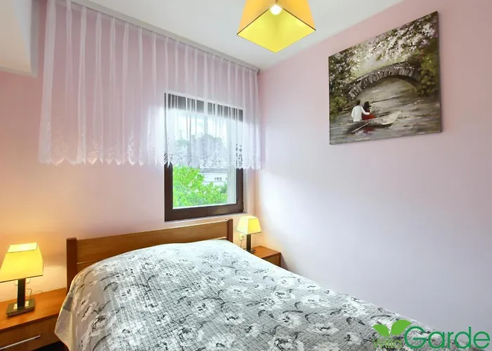 Garden 60m Od Plazy Habitación en casa particular *