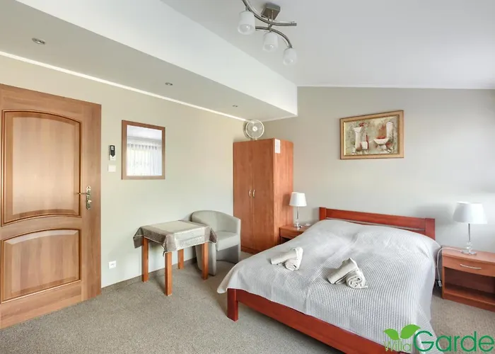 Garden 60m Od Plazy Habitación en casa particular